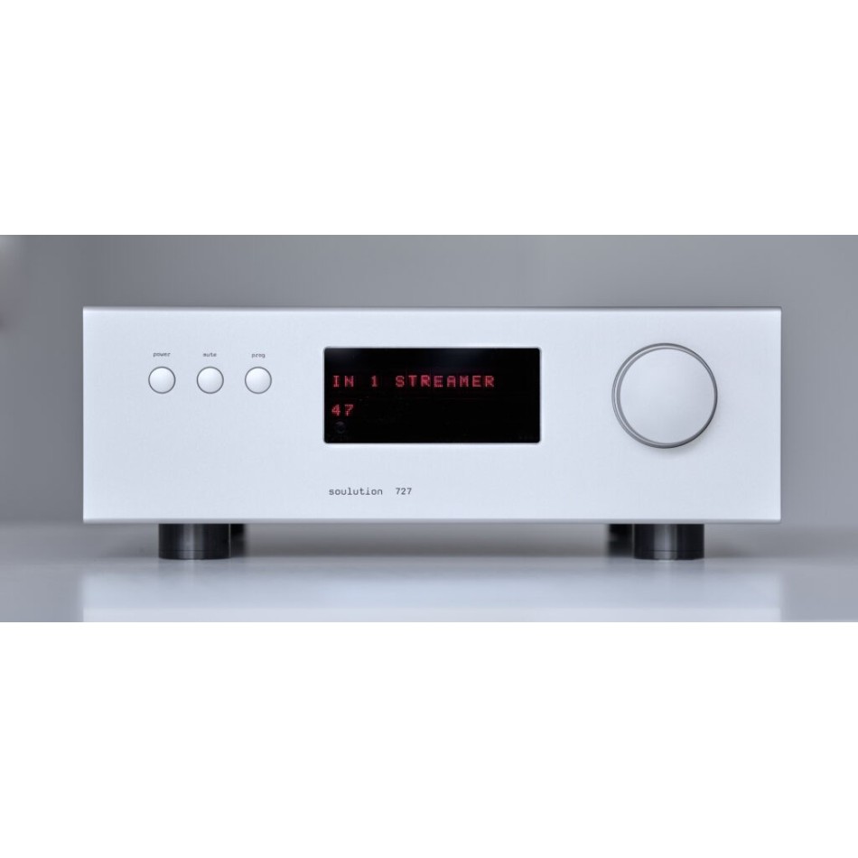 Soulution 727 preamplifier