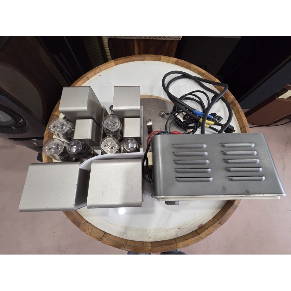 The Quad II Amplifier 2